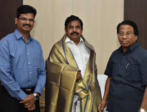 Dr. G. Viswanathan, Chancellor and Mr. G.V. Selvam , Vice President calling on Tamil Nadu Chief Minister, Thiru. Edappadi K. Palaniswami and Deputy Chief Minister of Tamil Nadu Thiru.O.Panneerselvam on 9th September 2017 
