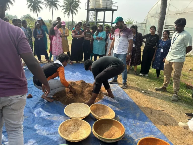 Mixing of organic inputs by the students
