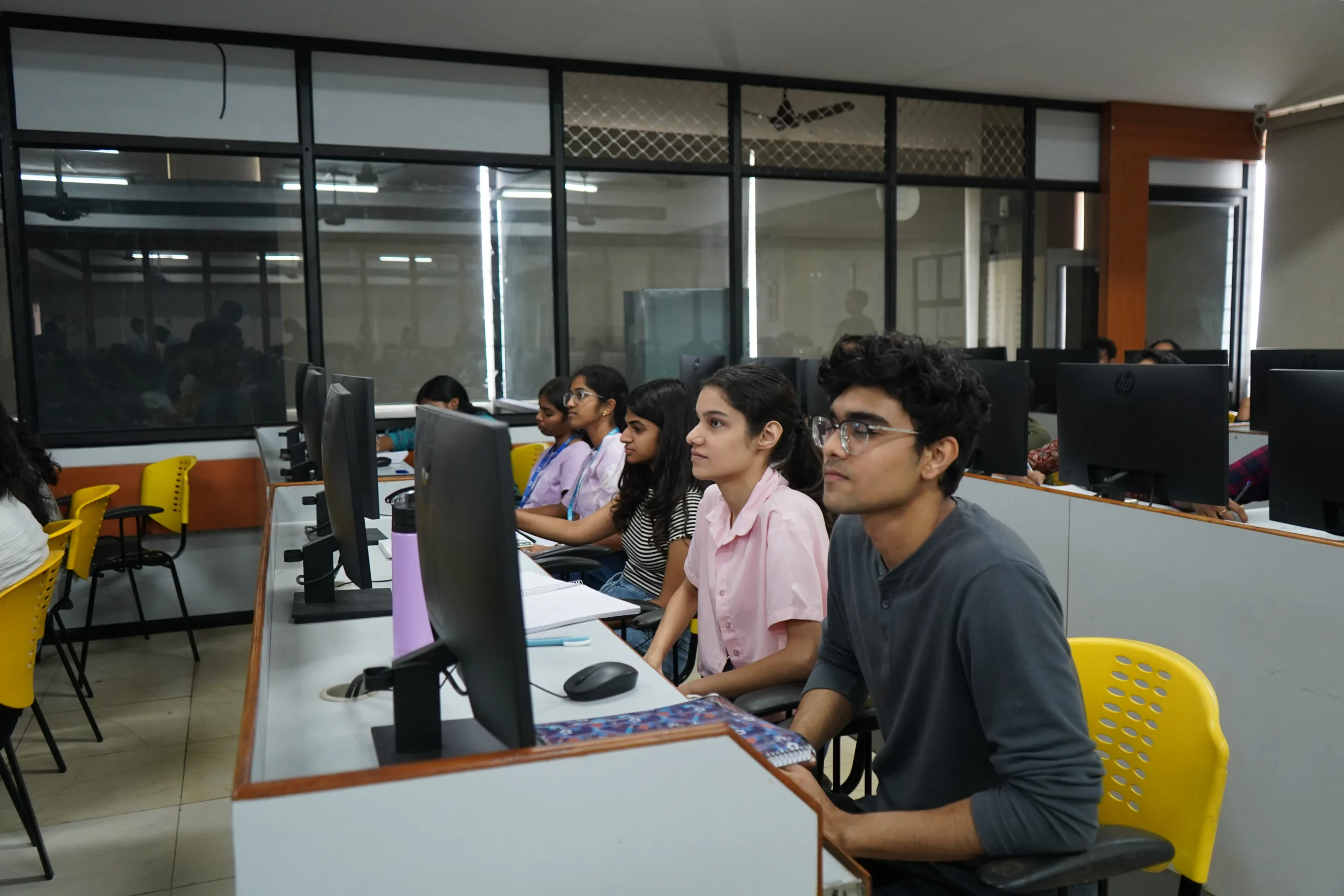 Communication Engineering Lab - SENSE - Vellore Institute of Technology